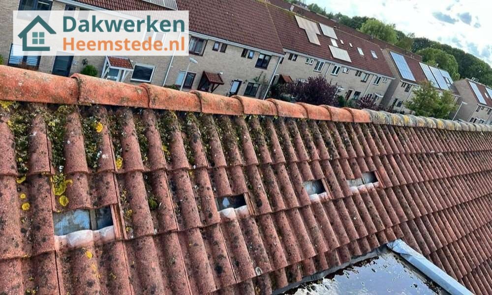 Een dakrenovatie bij oud pannendak in Heemstede